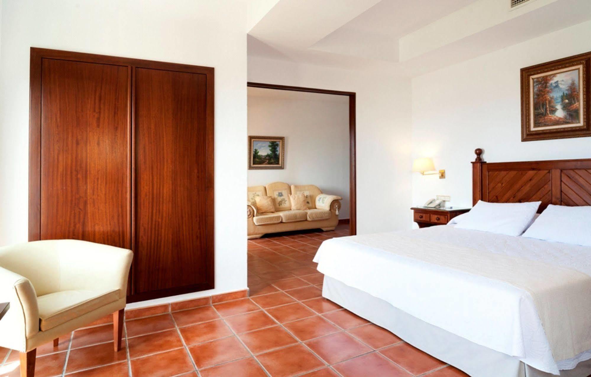 Hotel Antonio II Zahara de los Atunes Eksteriør billede
